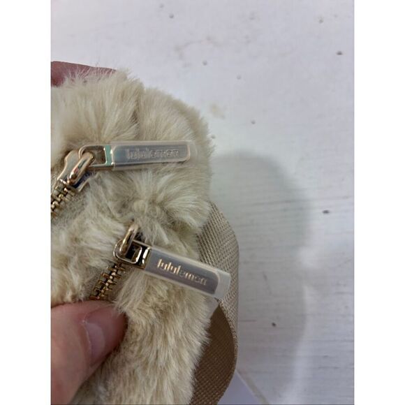 Lululemon NWT Everywhere Backpack Nano Plush Fleece in Natural Ivory/Gold One Si - Picture 5 of 8